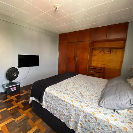 Quartos Confortaveis Em Apartamento Prox Pc Da Republica Belém Room photo