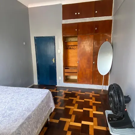 Quartos Confortaveis Em Apartamento Prox Pc Da Republica Belém Room photo